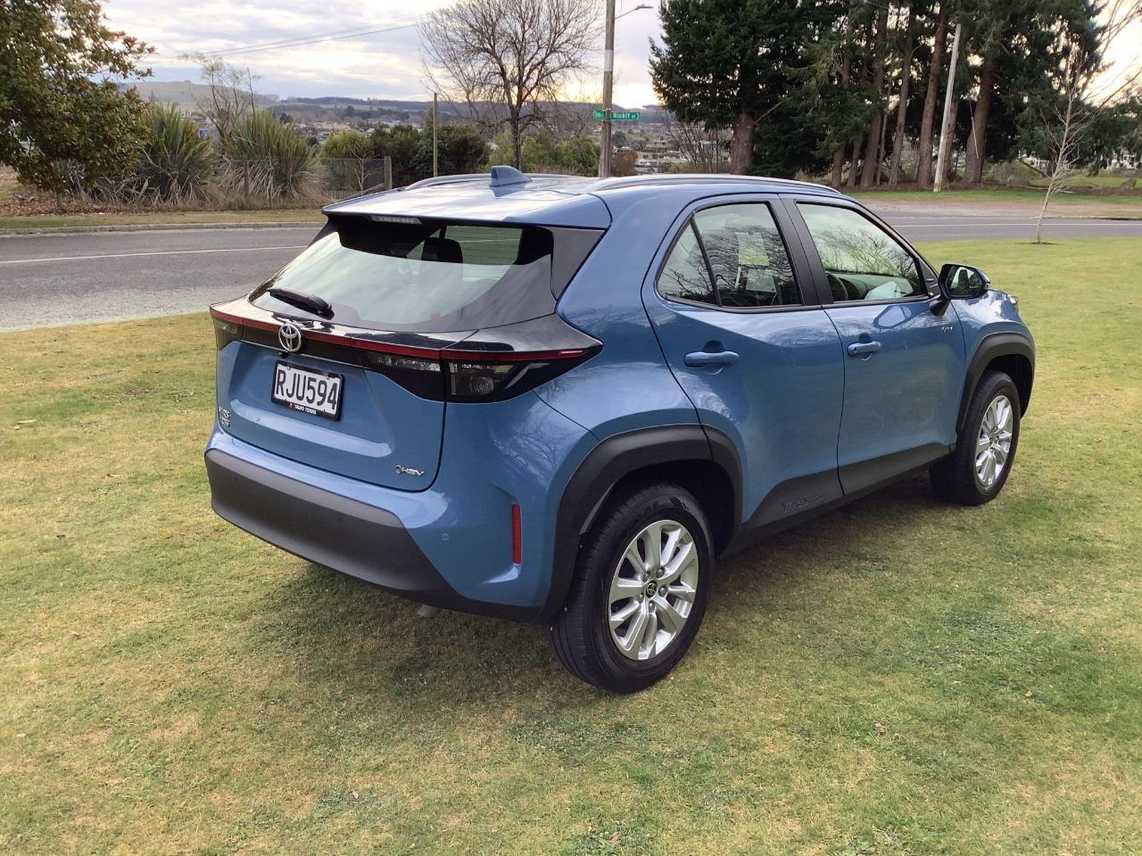 Vehicle image 5