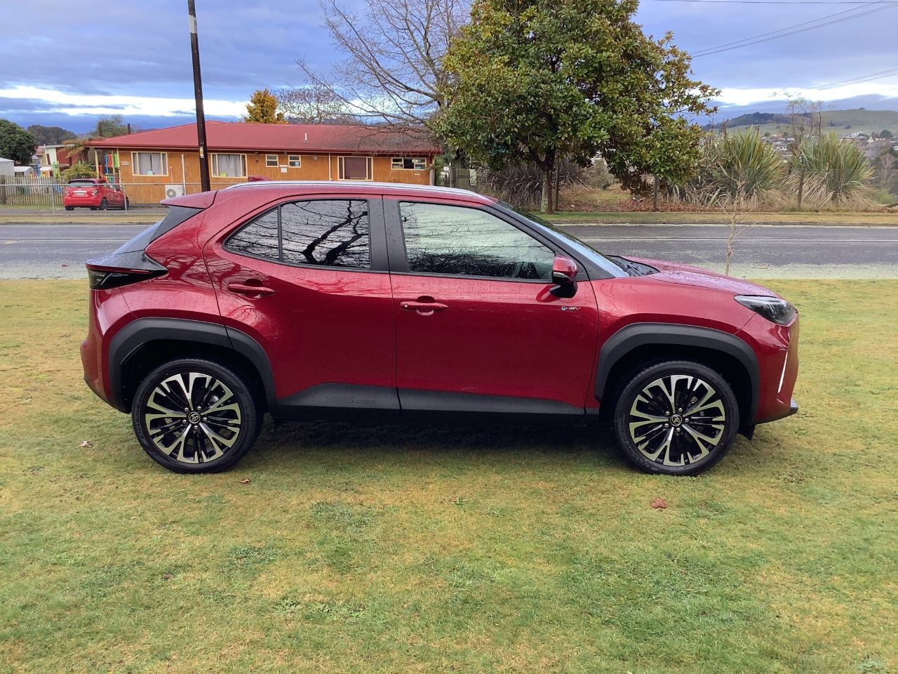 Vehicle image 4