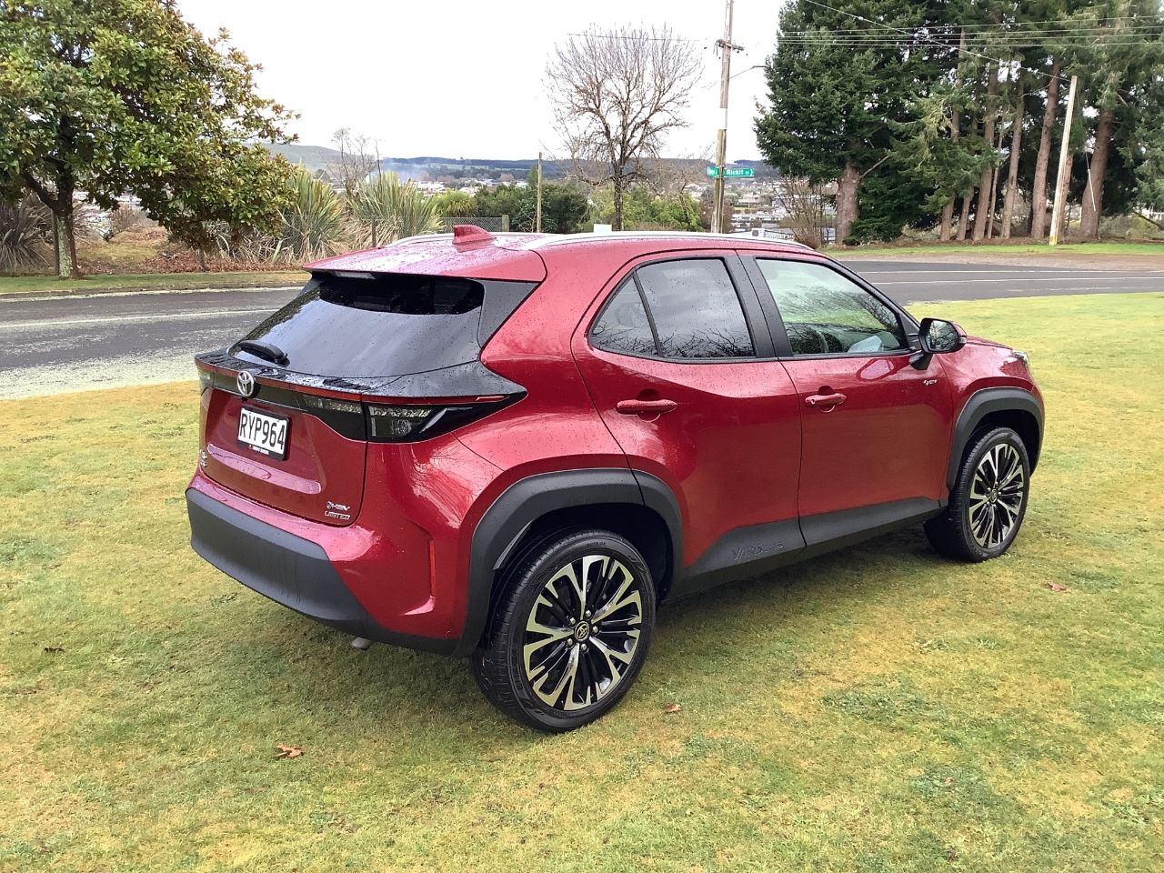 Vehicle image 5
