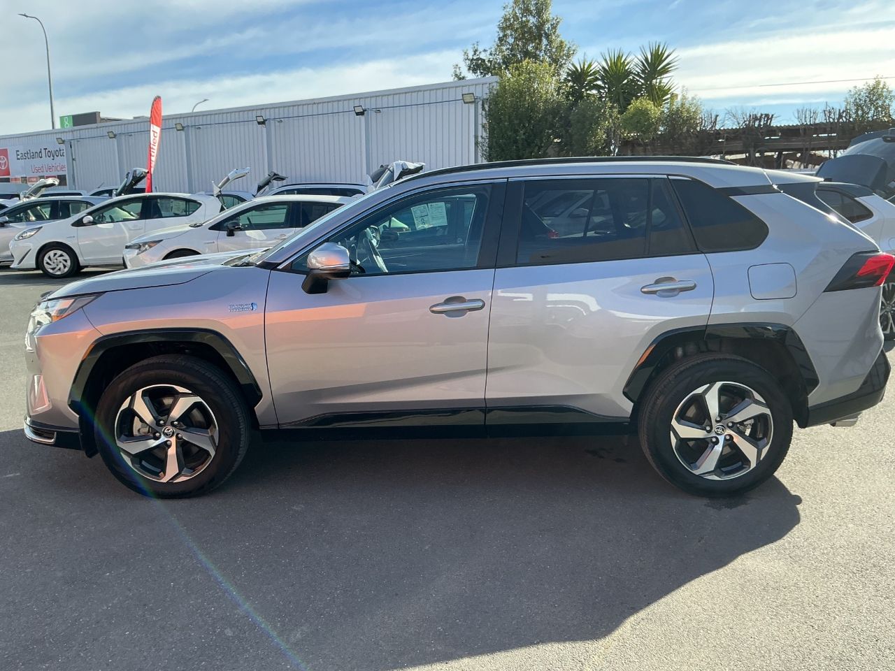 Vehicle image 5