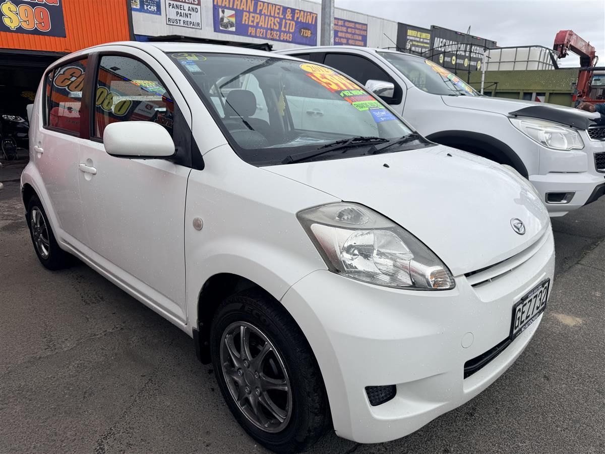 Vehicle image 3