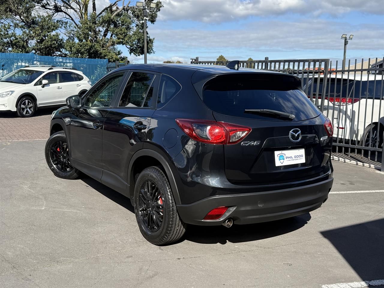 Vehicle image 4