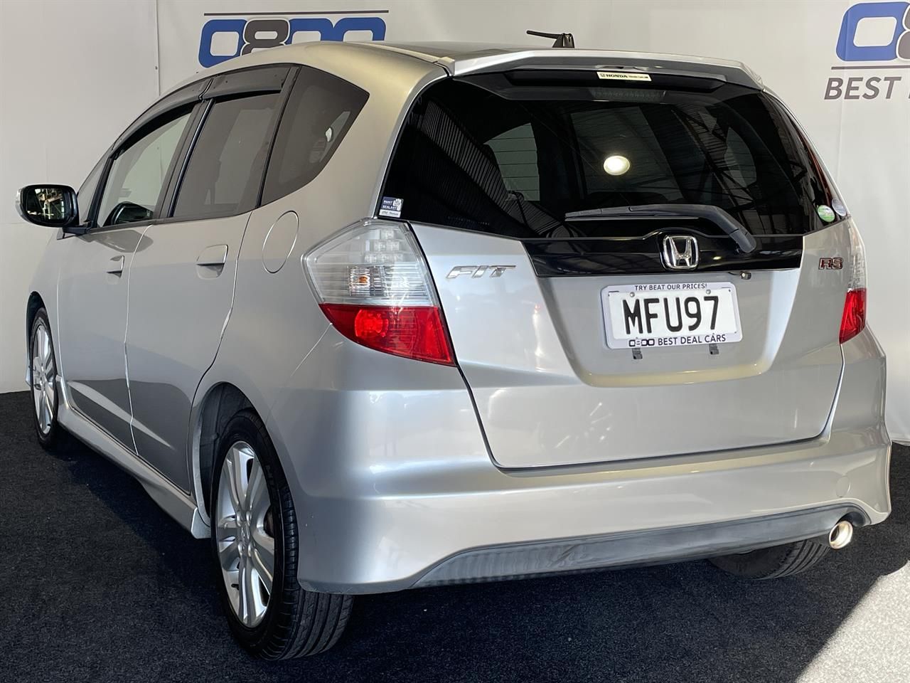Vehicle image 4