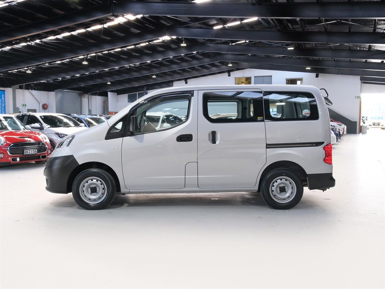 Vehicle image 5