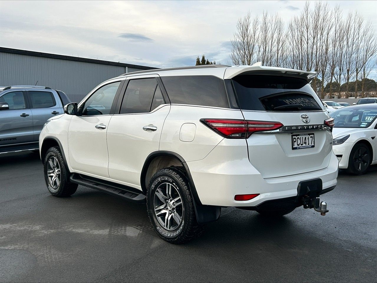 Vehicle image 4