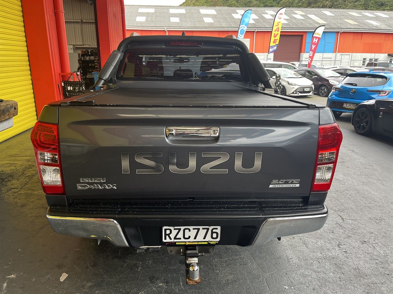 Vehicle image 5