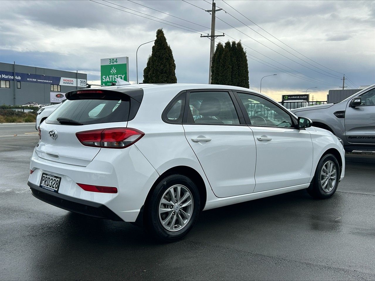 Vehicle image 3