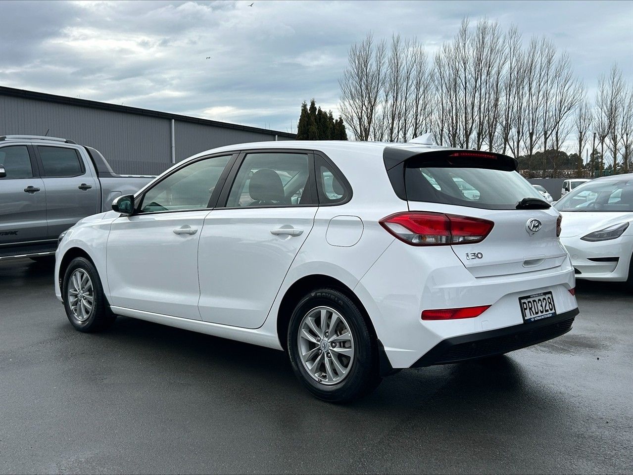 Vehicle image 4
