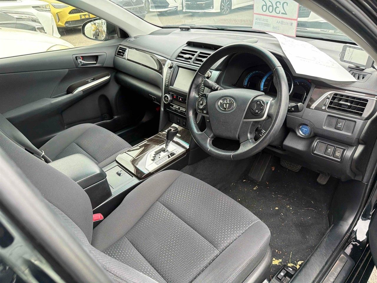 Vehicle image 5