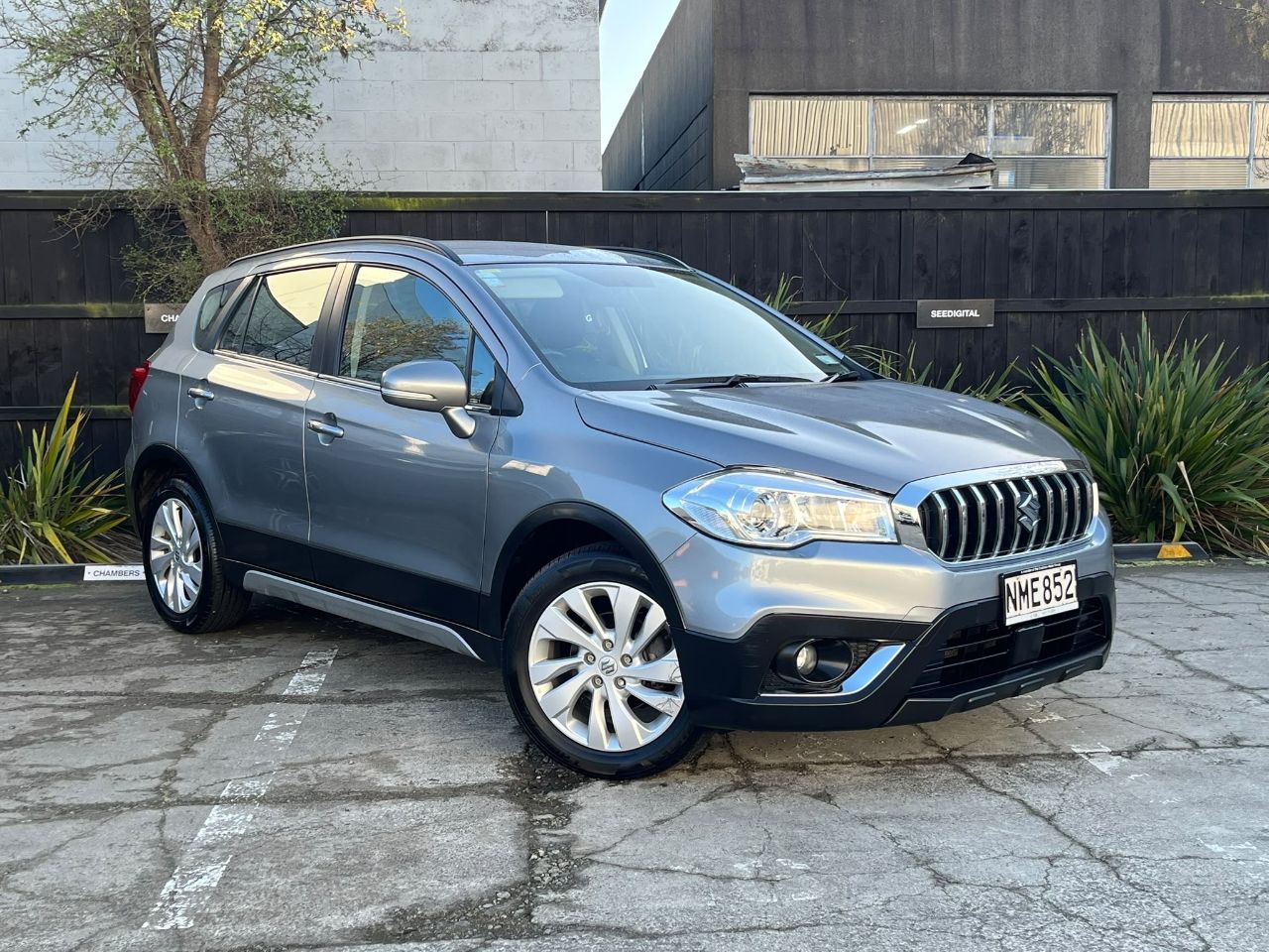 Vehicle image 1