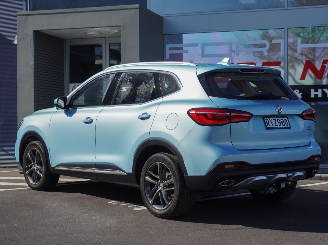 Vehicle image 3