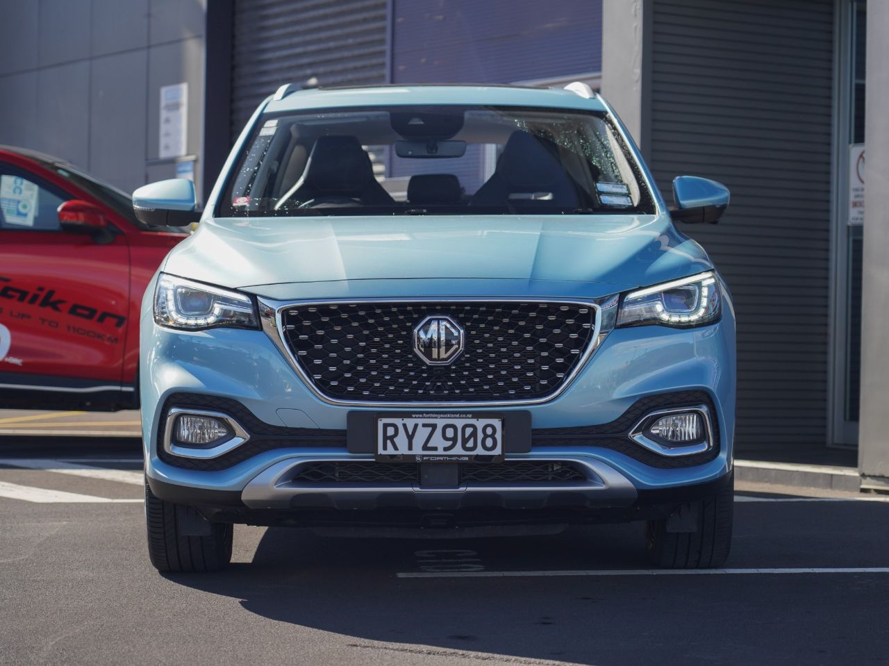 Vehicle image 4