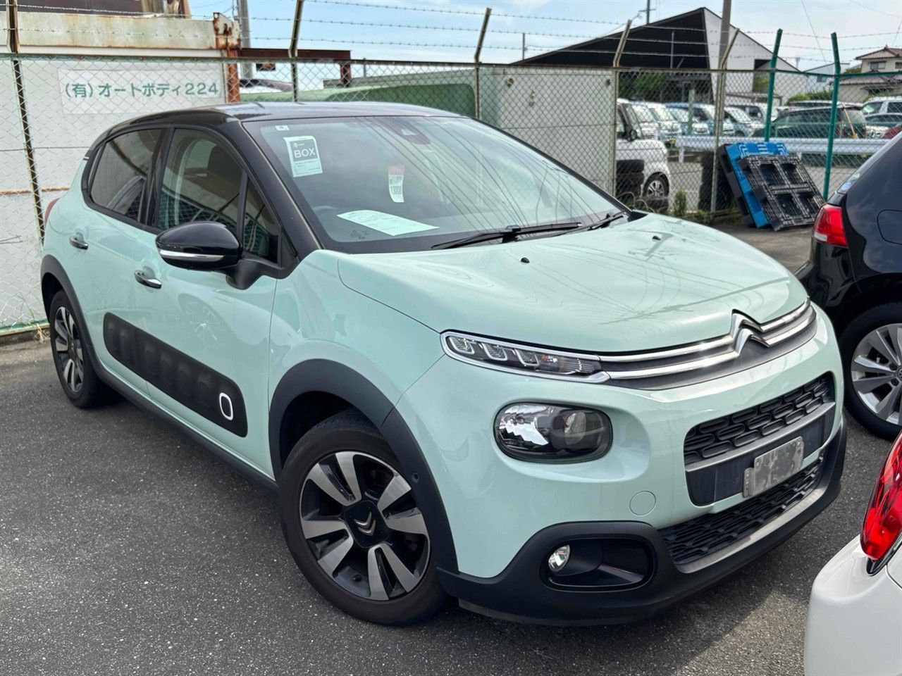 Vehicle image 1