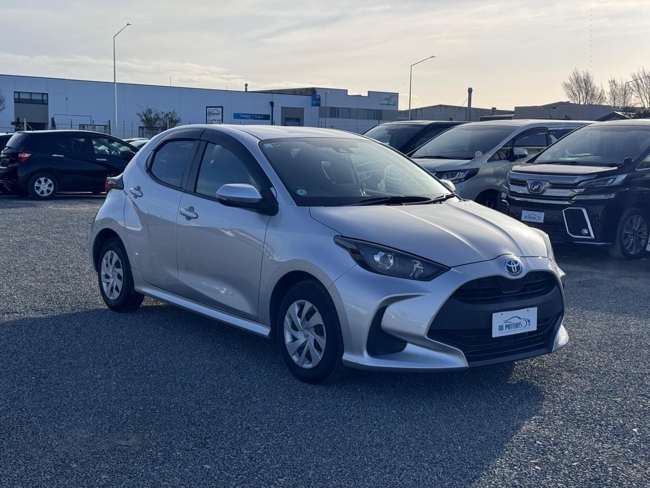 Vehicle image 3
