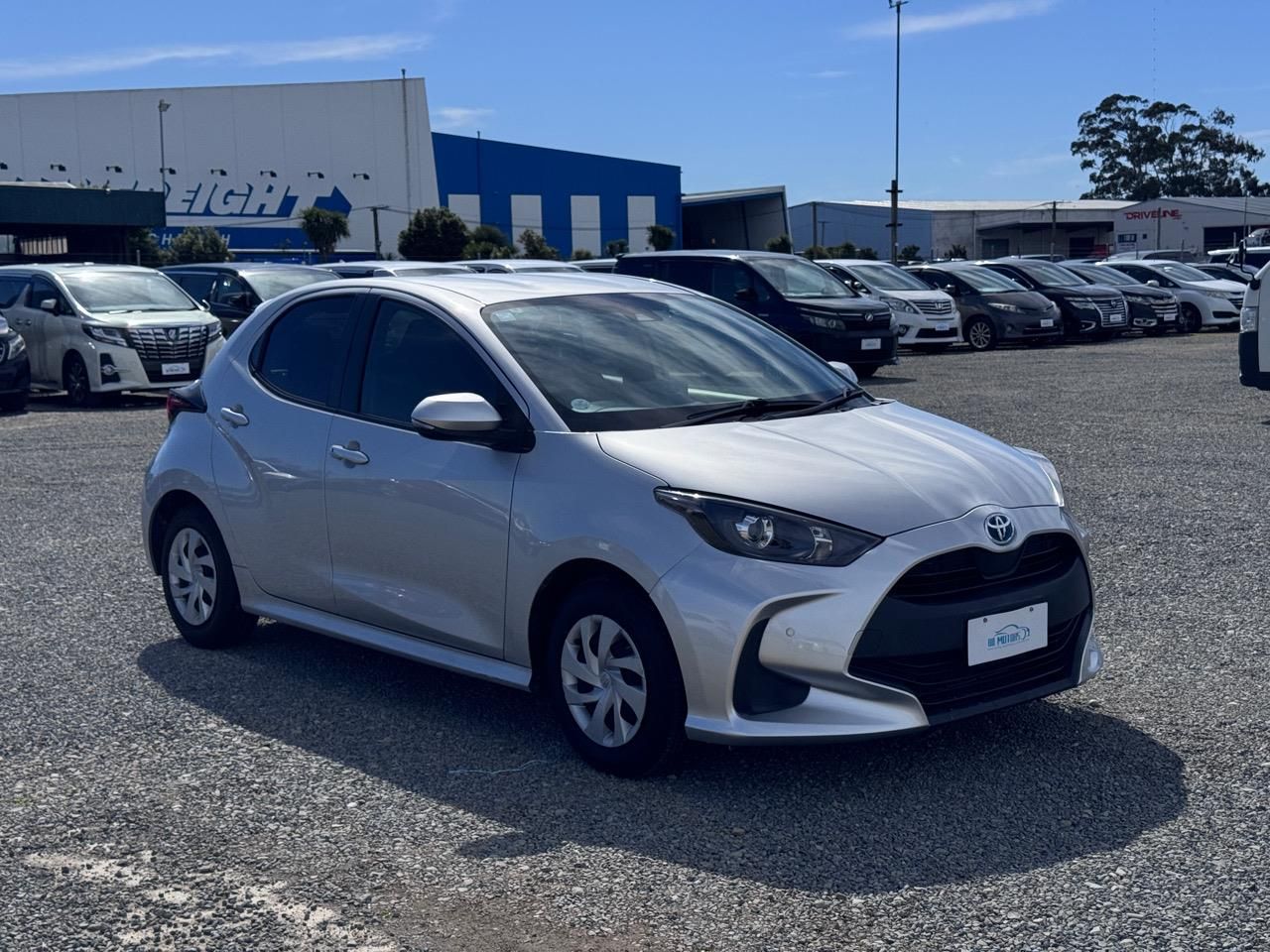 Vehicle image 3