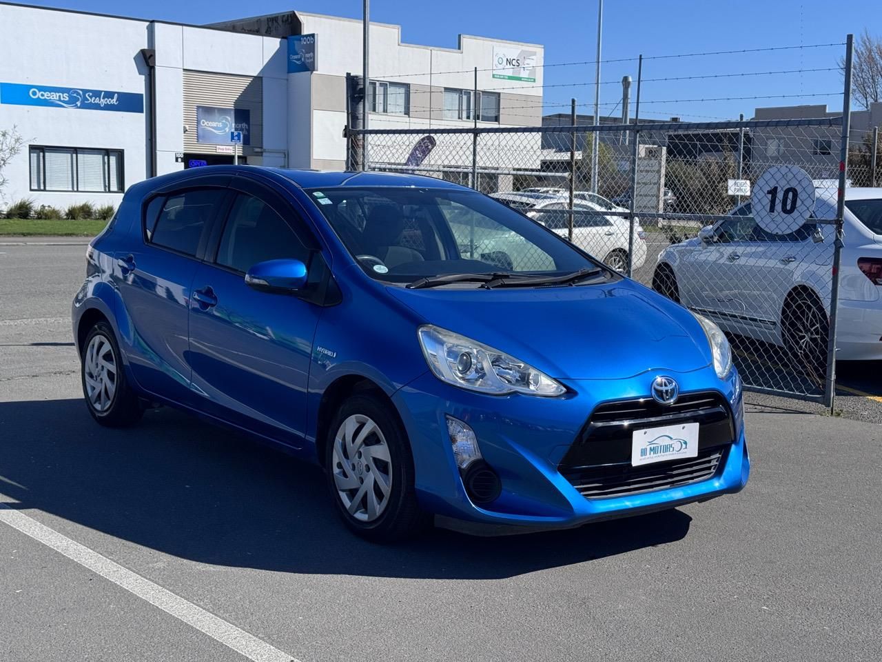 Vehicle image 3