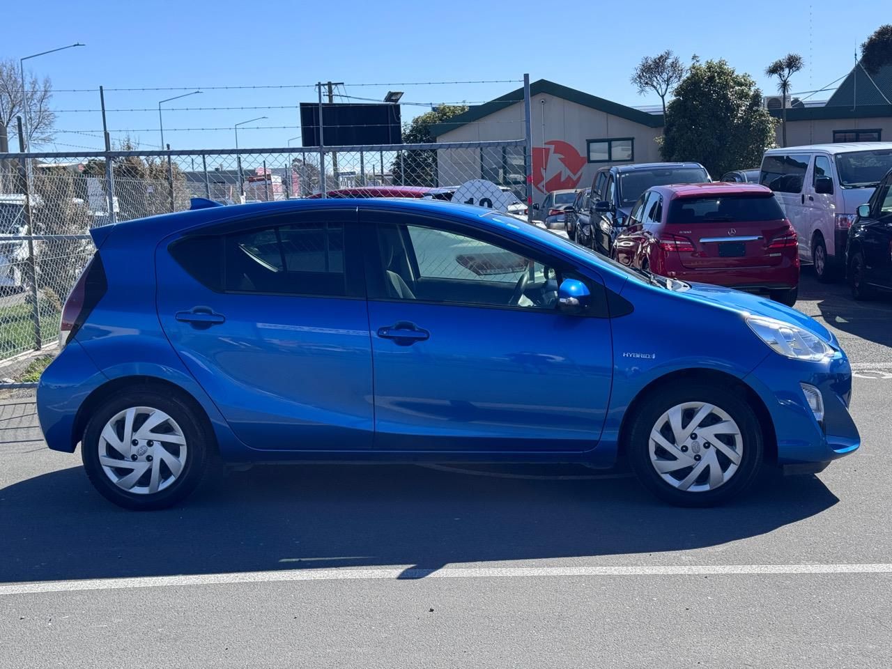 Vehicle image 4