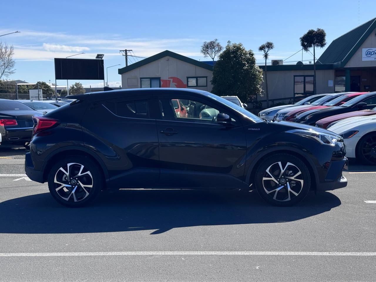 Vehicle image 4