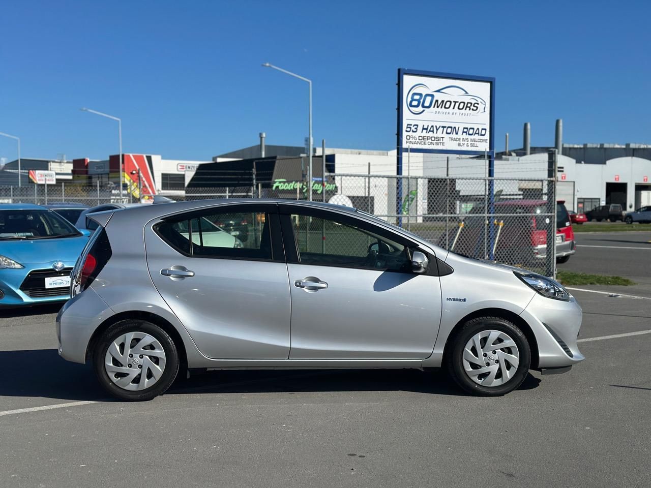 Vehicle image 4