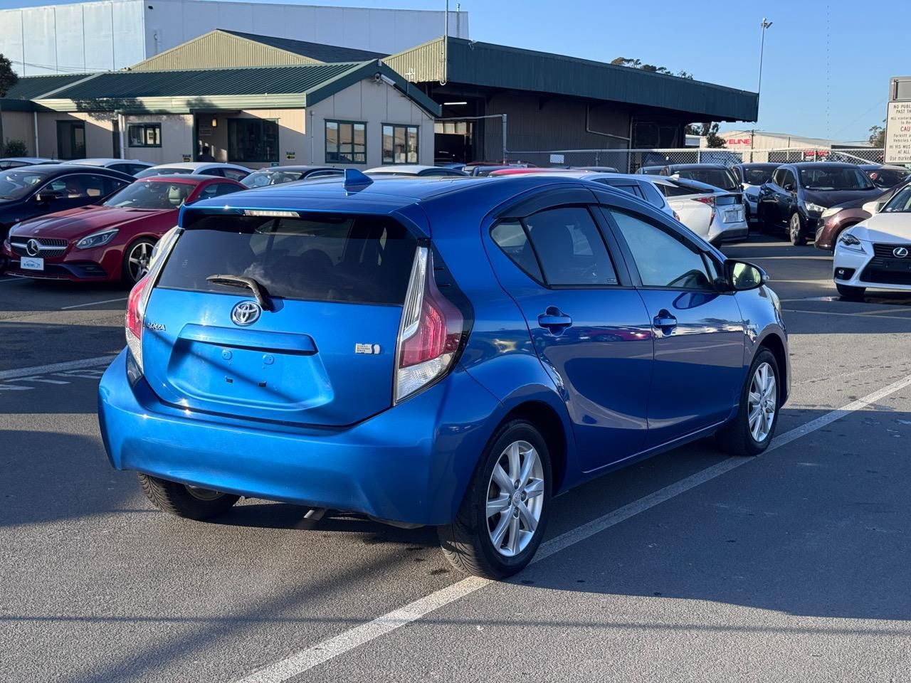 Vehicle image 5
