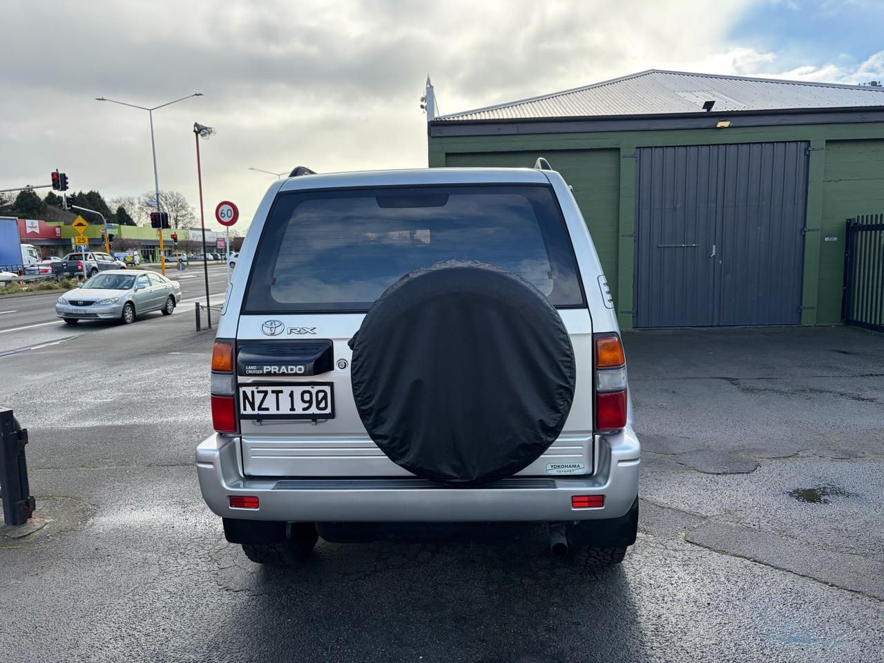 Vehicle image 5