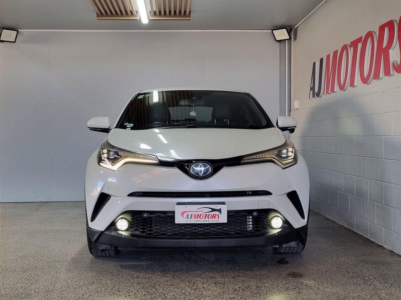 Vehicle image 2