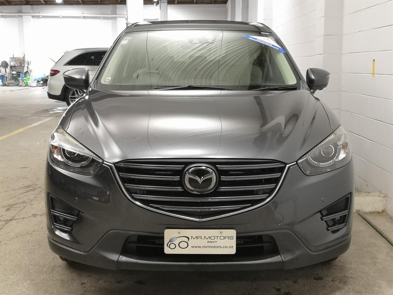 Vehicle image 4
