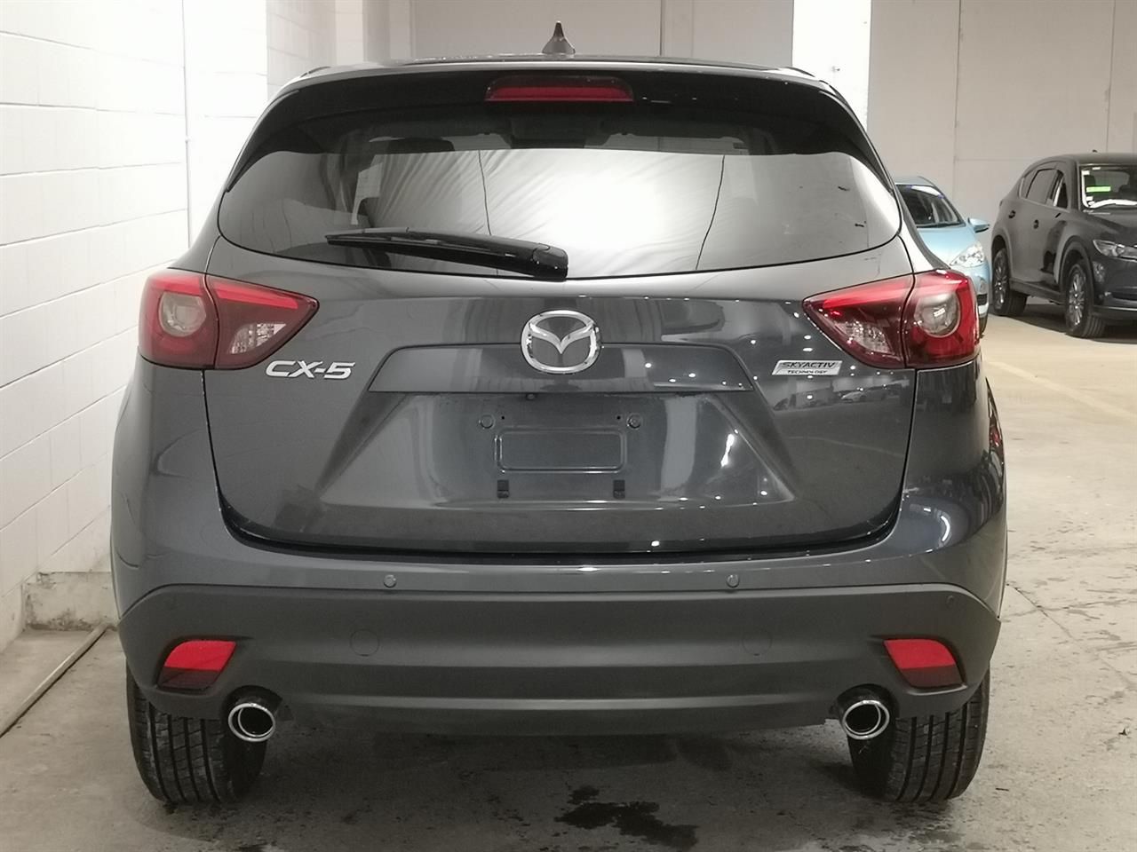 Vehicle image 5