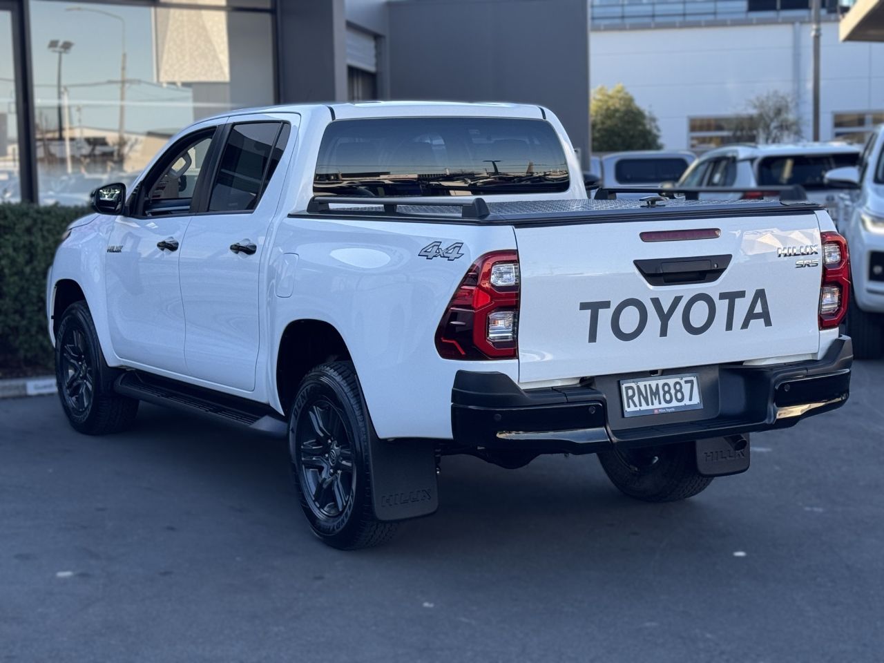 Vehicle image 5
