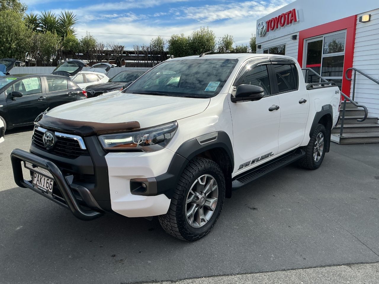 Vehicle image 3