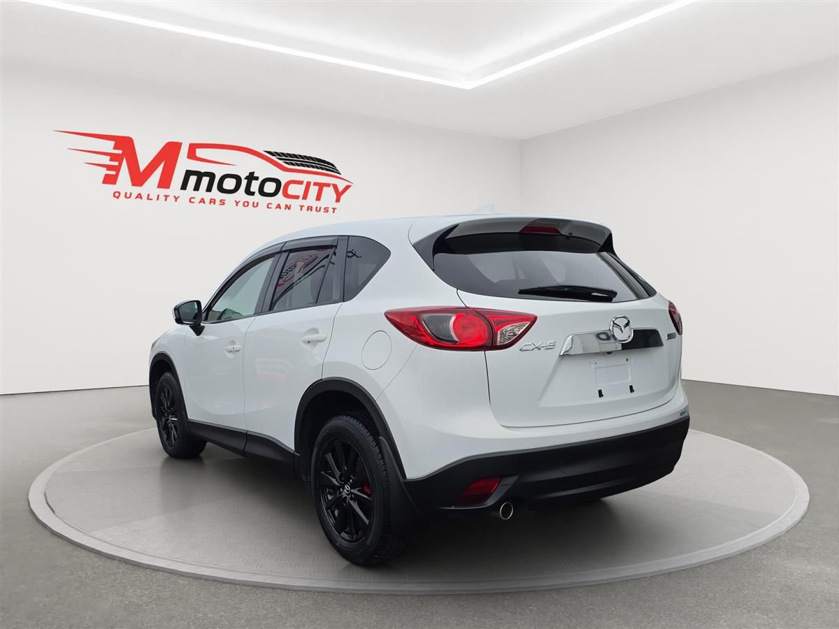 Vehicle image 5