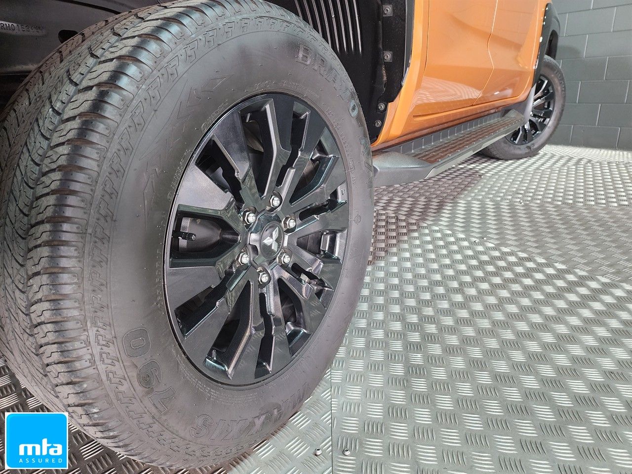 Vehicle image 3