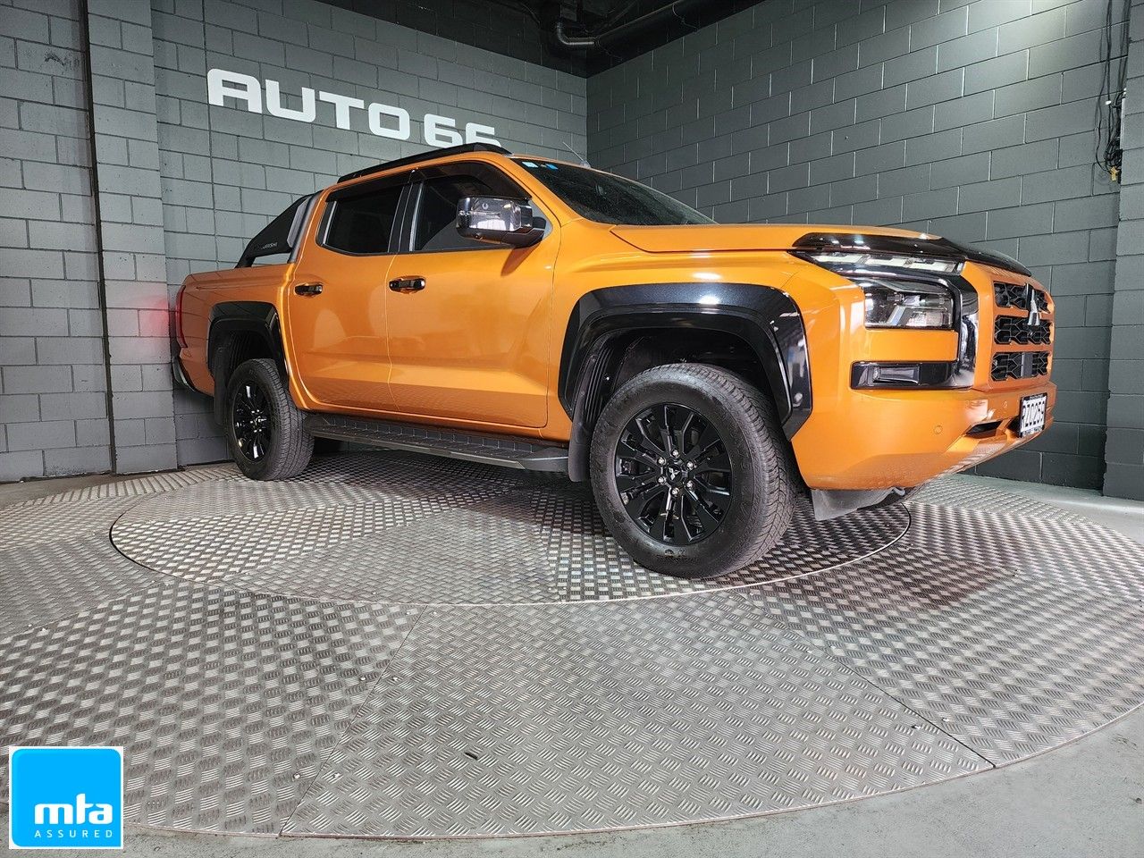 Vehicle image 4