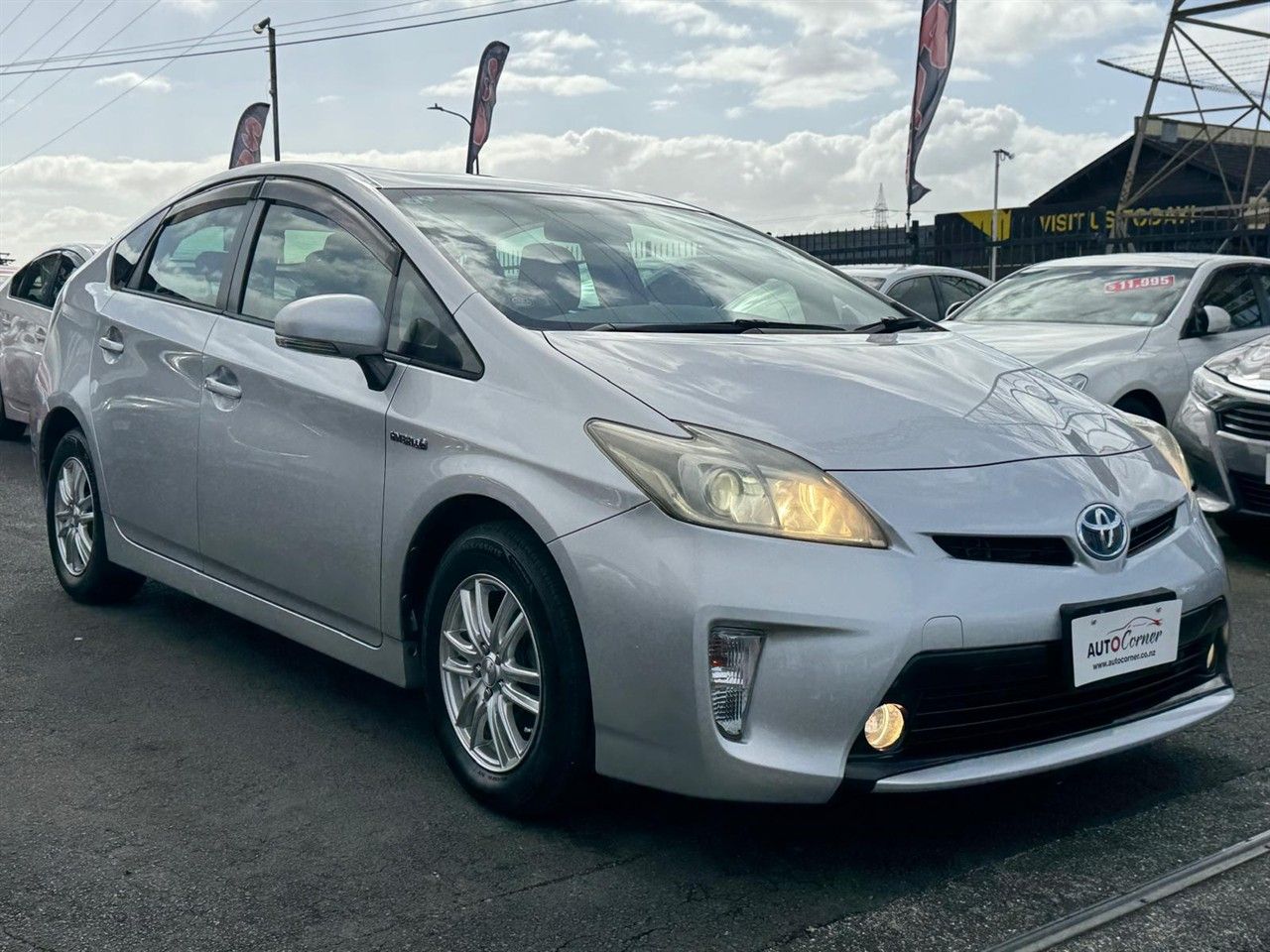 Vehicle image 5