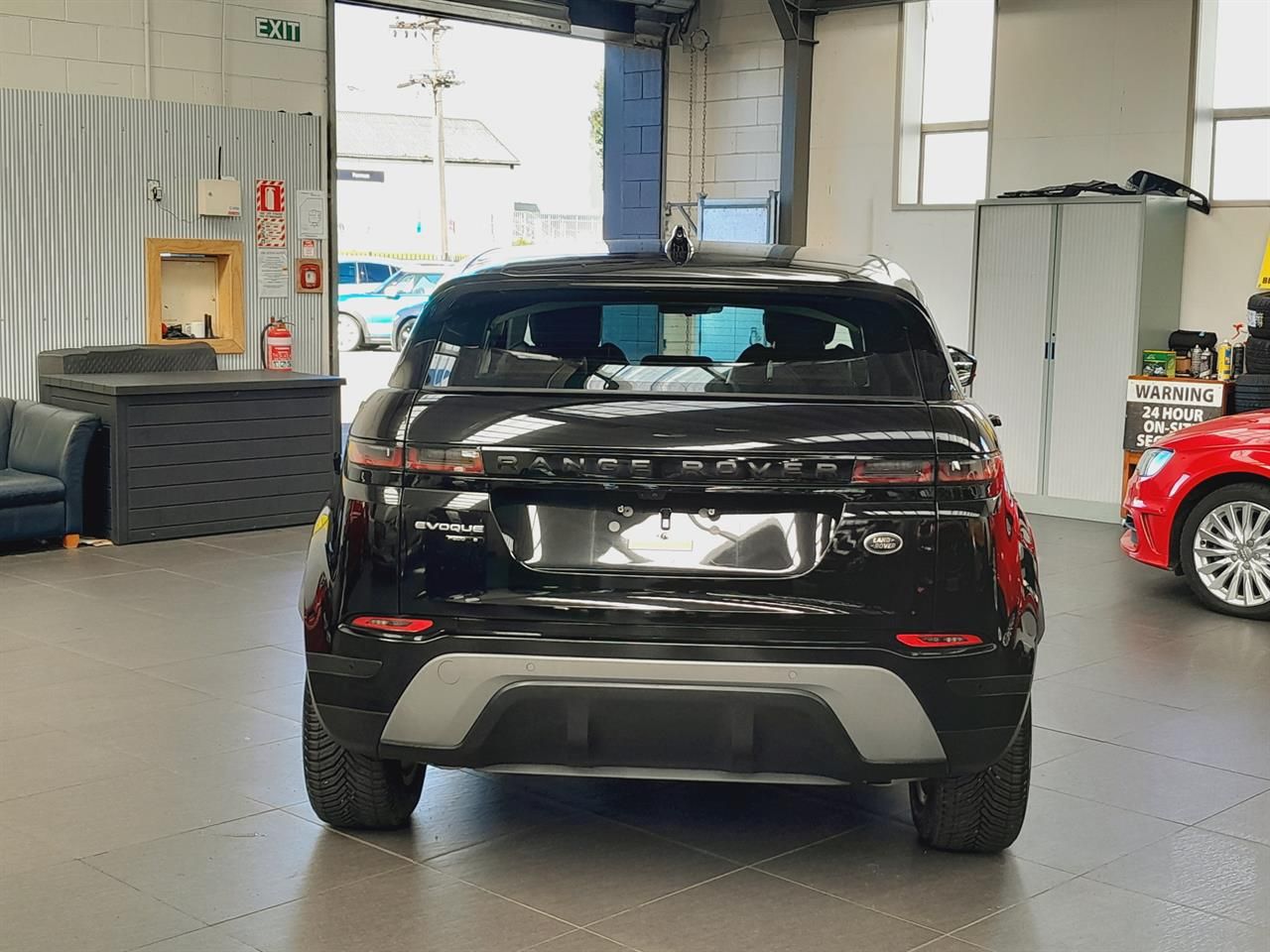 Vehicle image 5