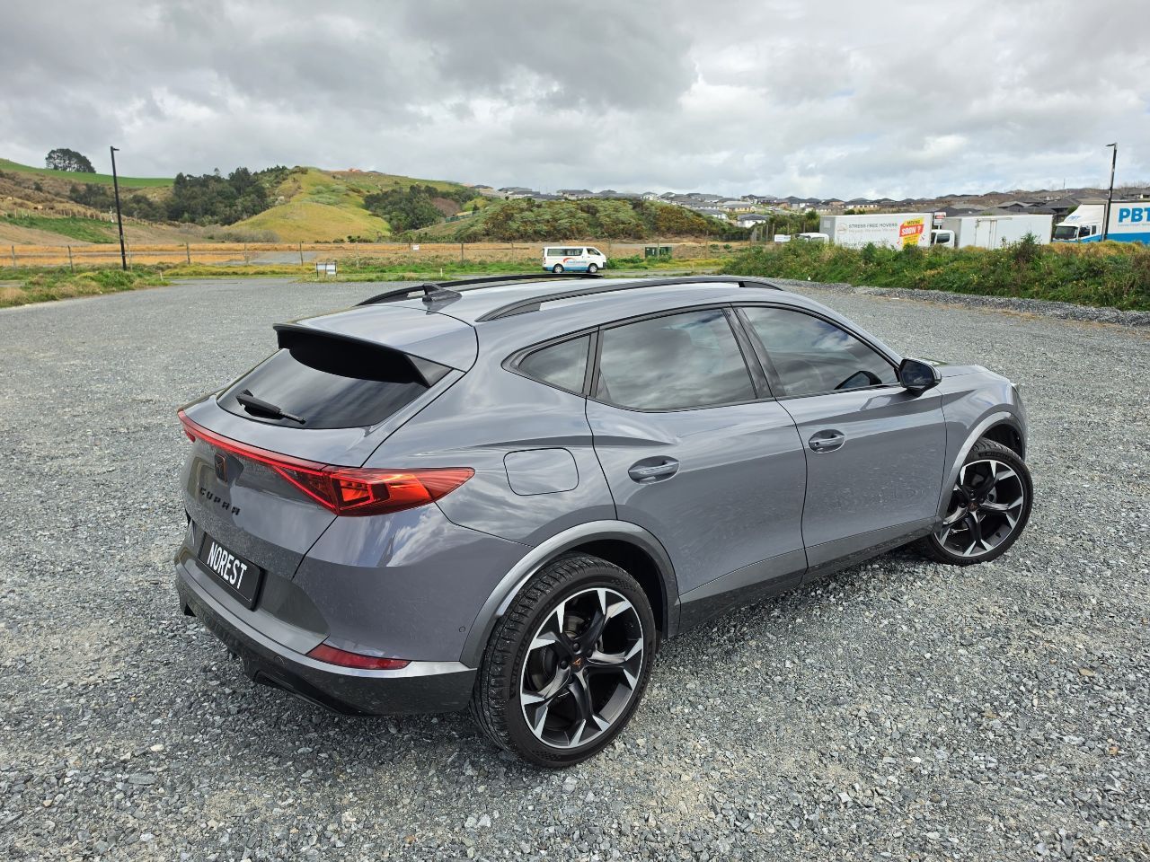 Vehicle image 5