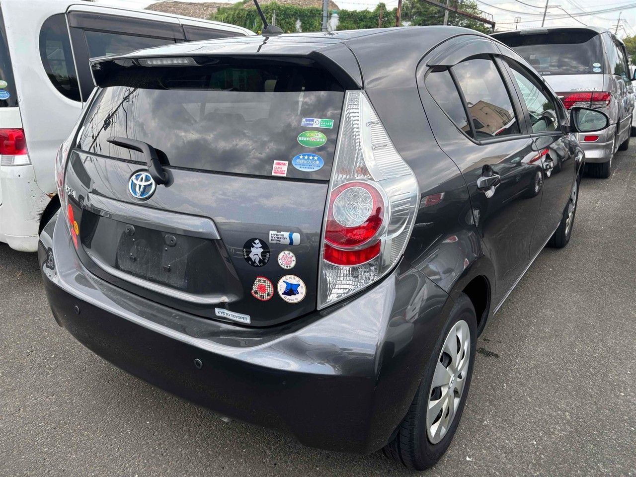 Vehicle image 5