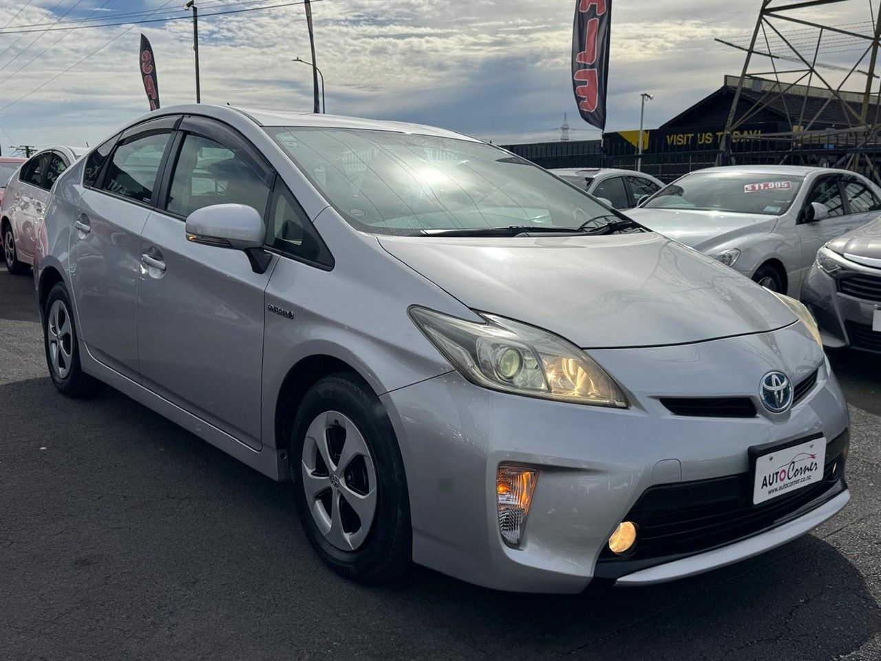 Vehicle image 5