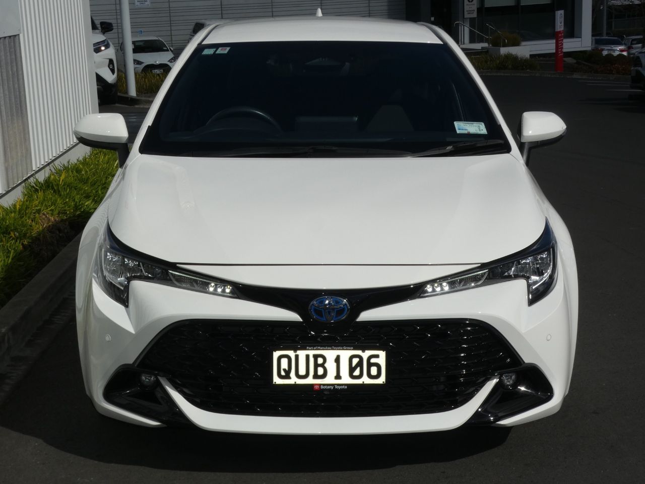 Vehicle image 3