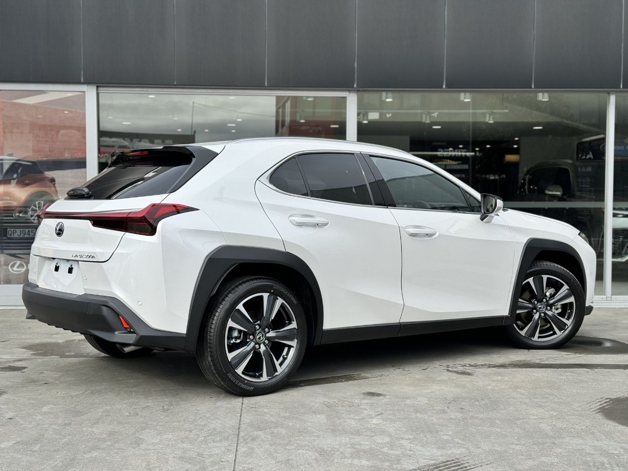 Vehicle image 3