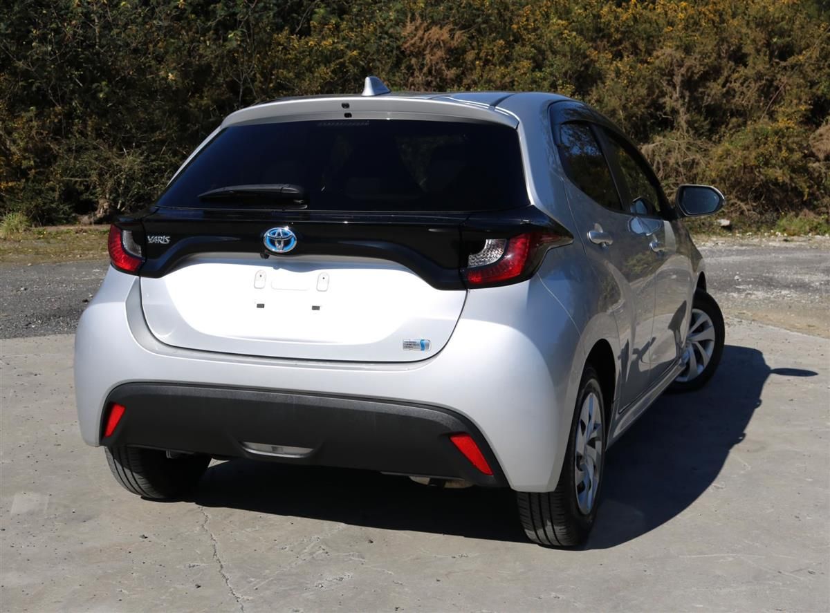 Vehicle image 5
