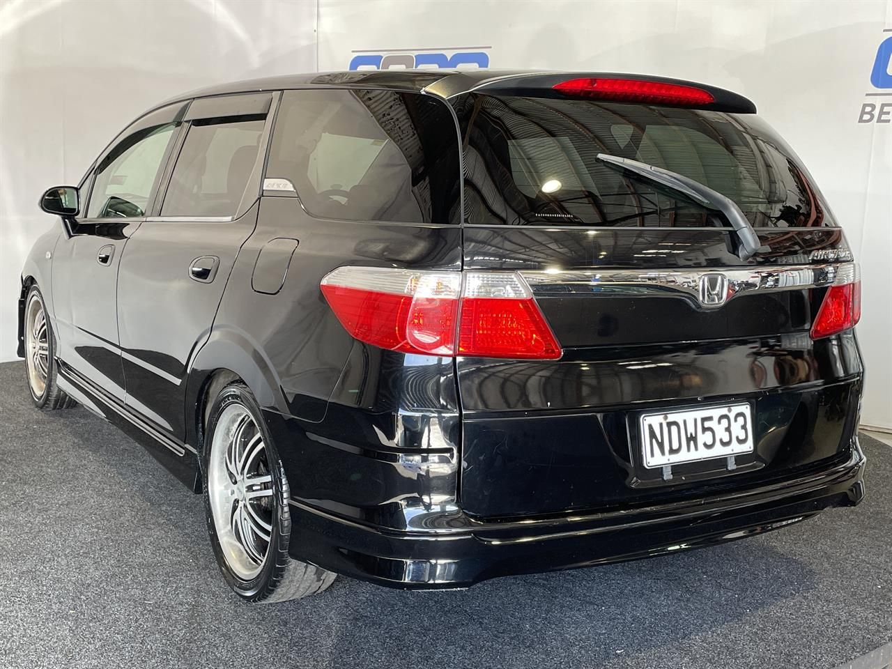 Vehicle image 4