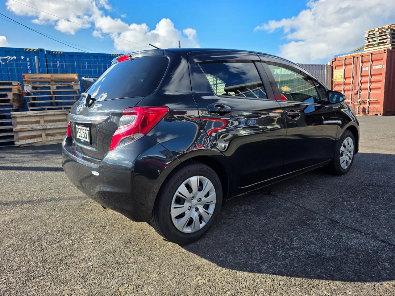 Vehicle image 5