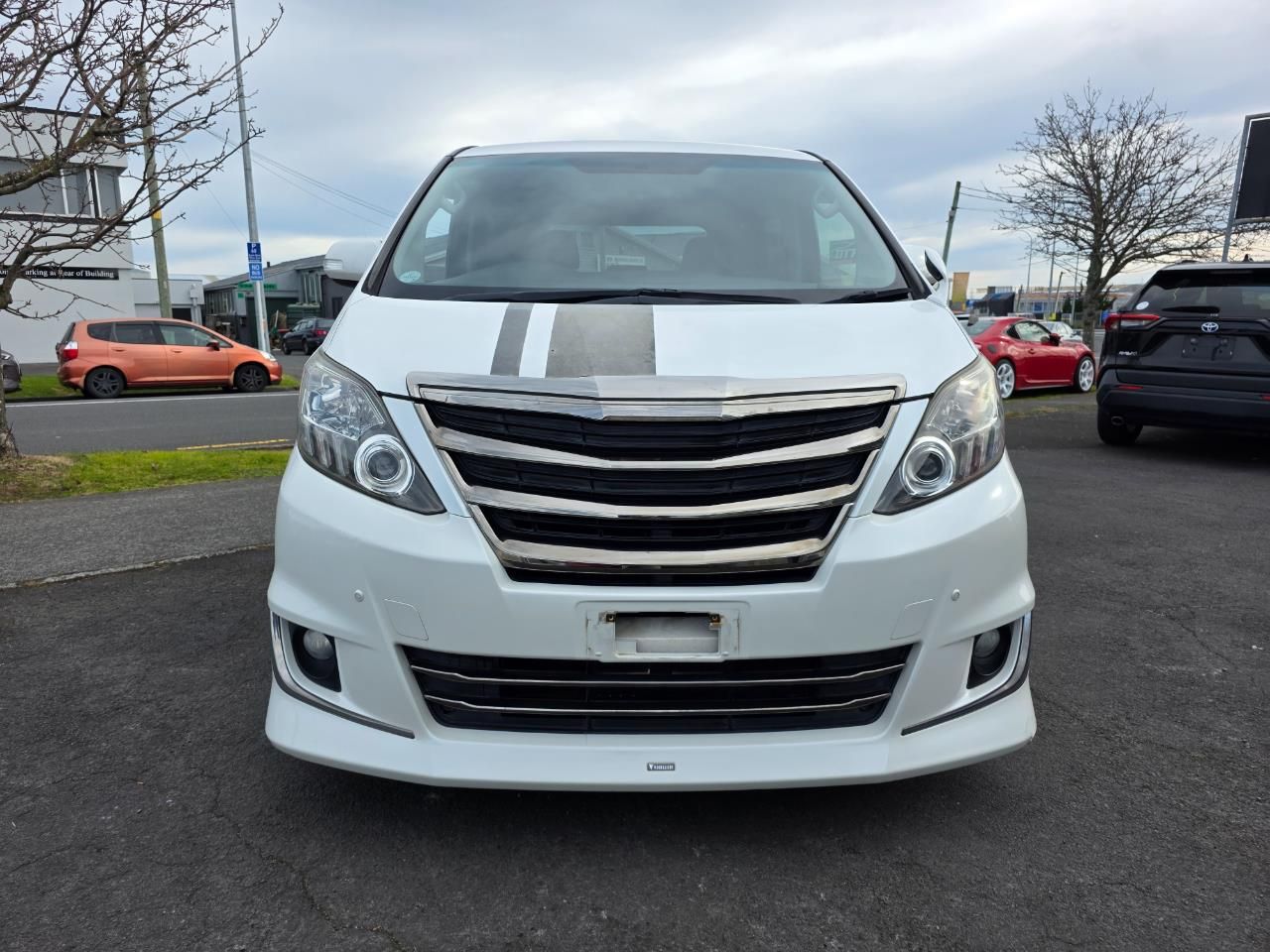Vehicle image 3