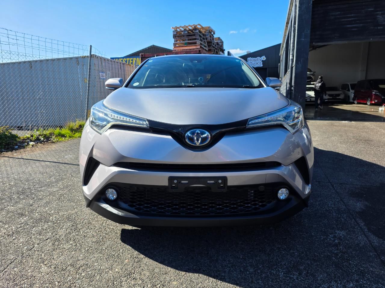 Vehicle image 3
