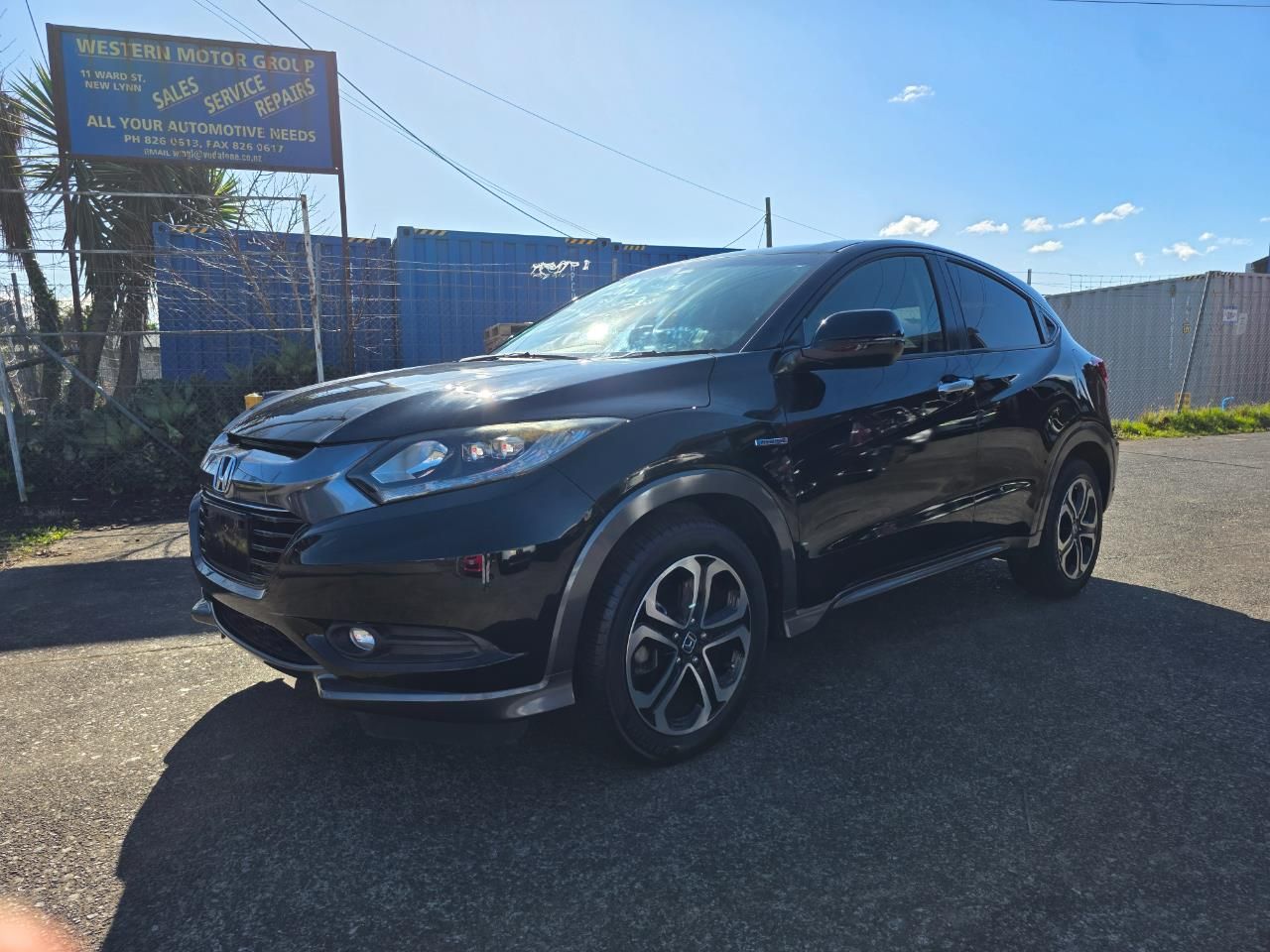 Vehicle image 4