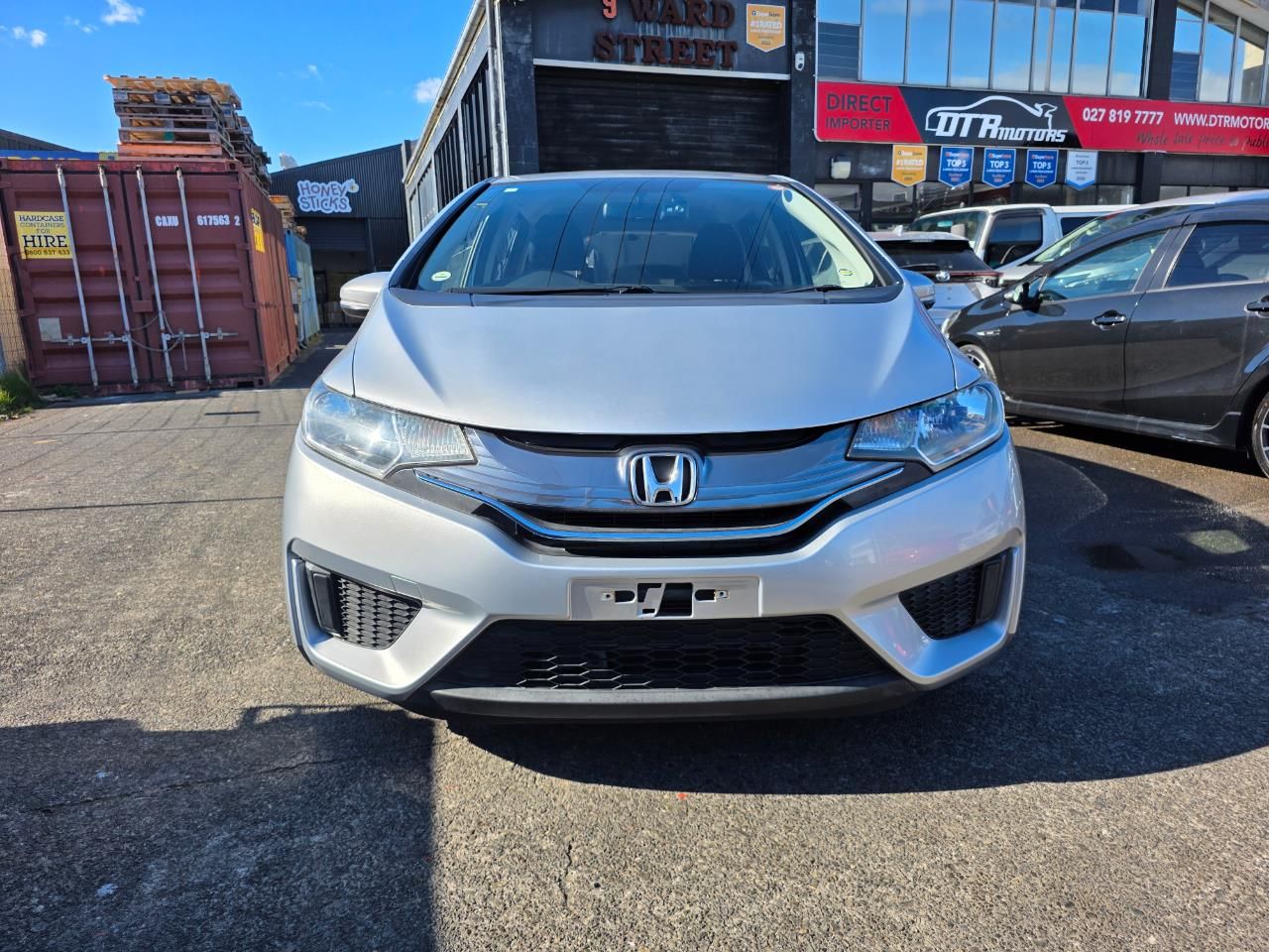 Vehicle image 3
