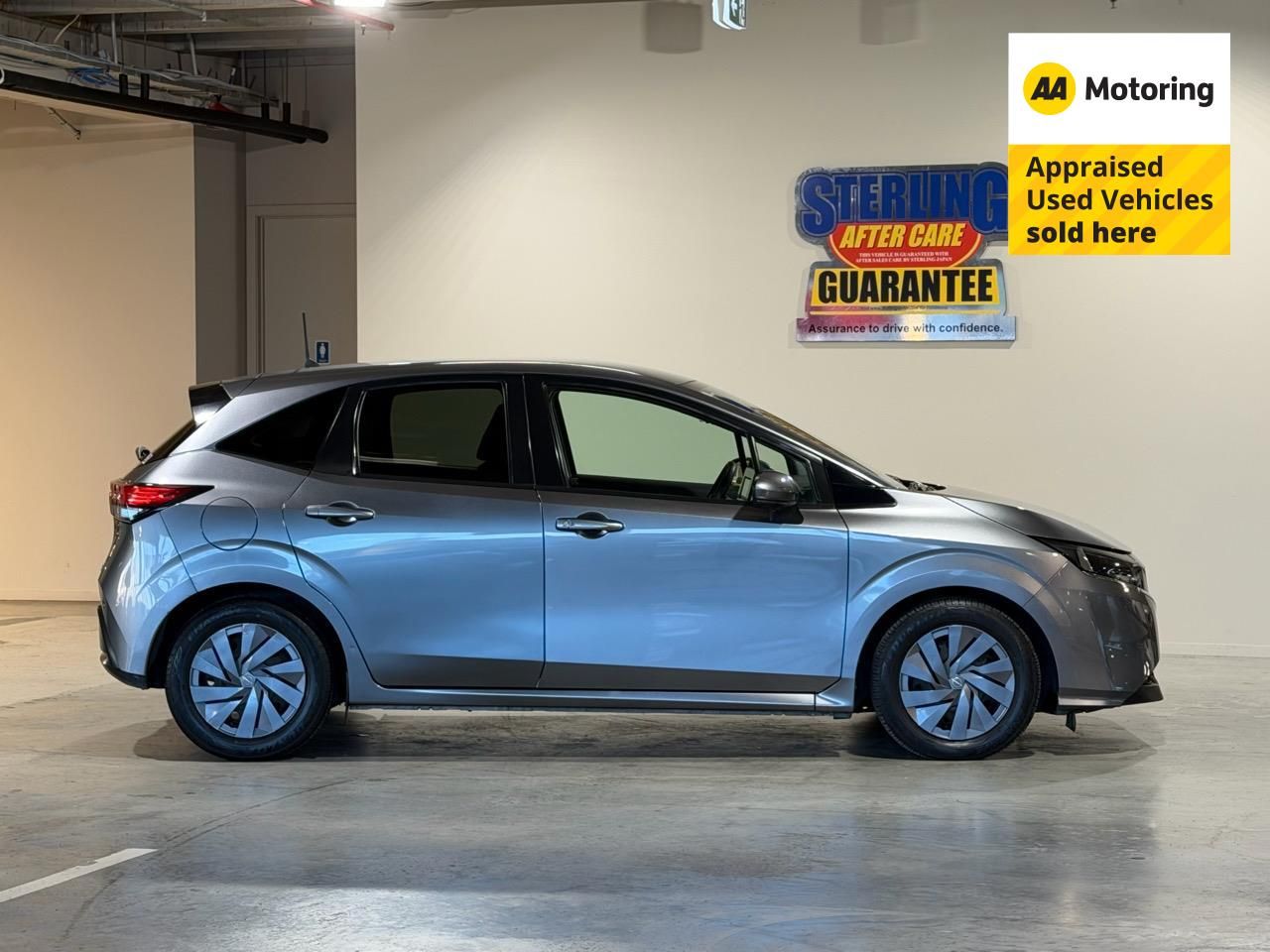 Vehicle image 4