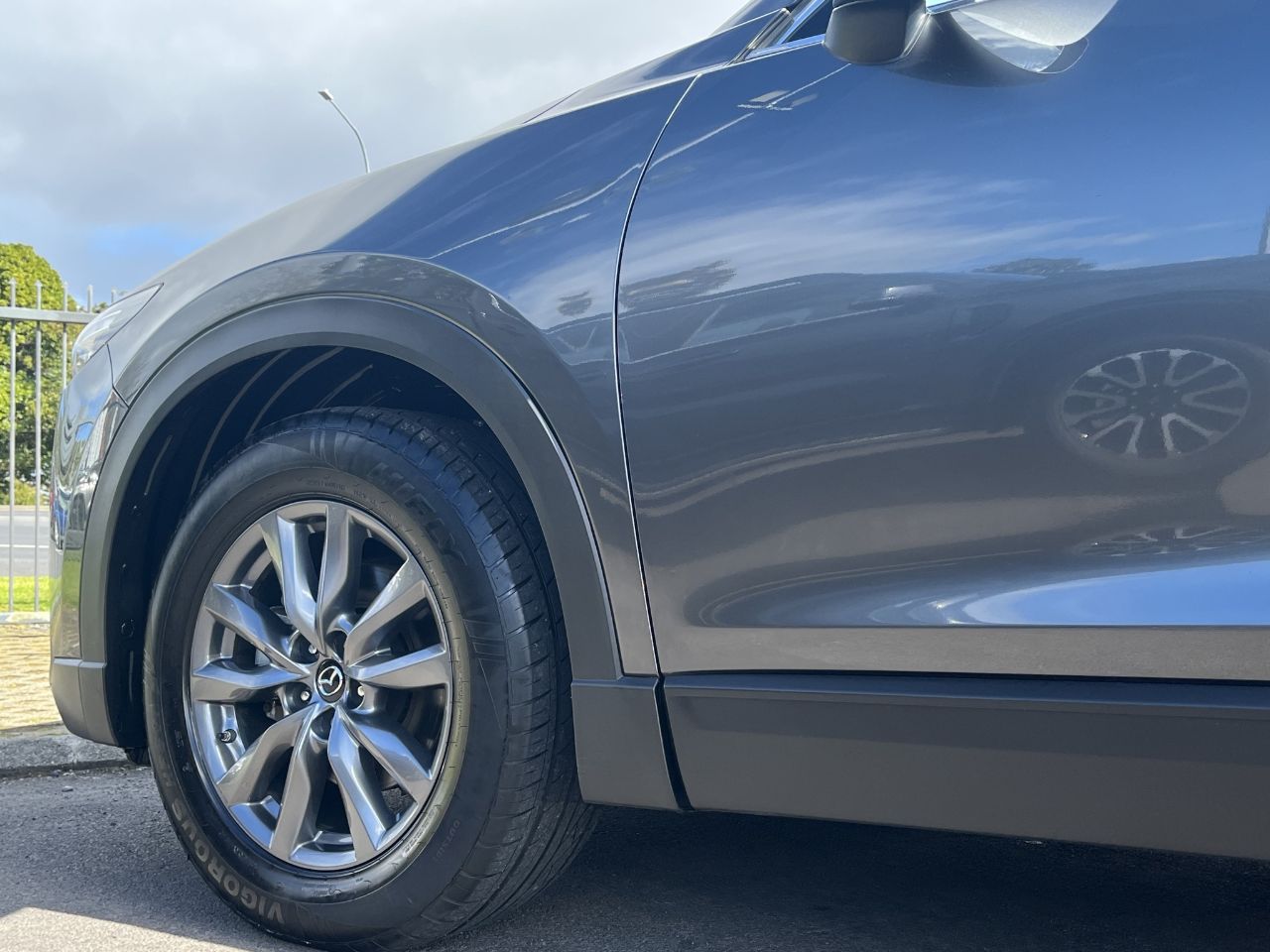 Vehicle image 5