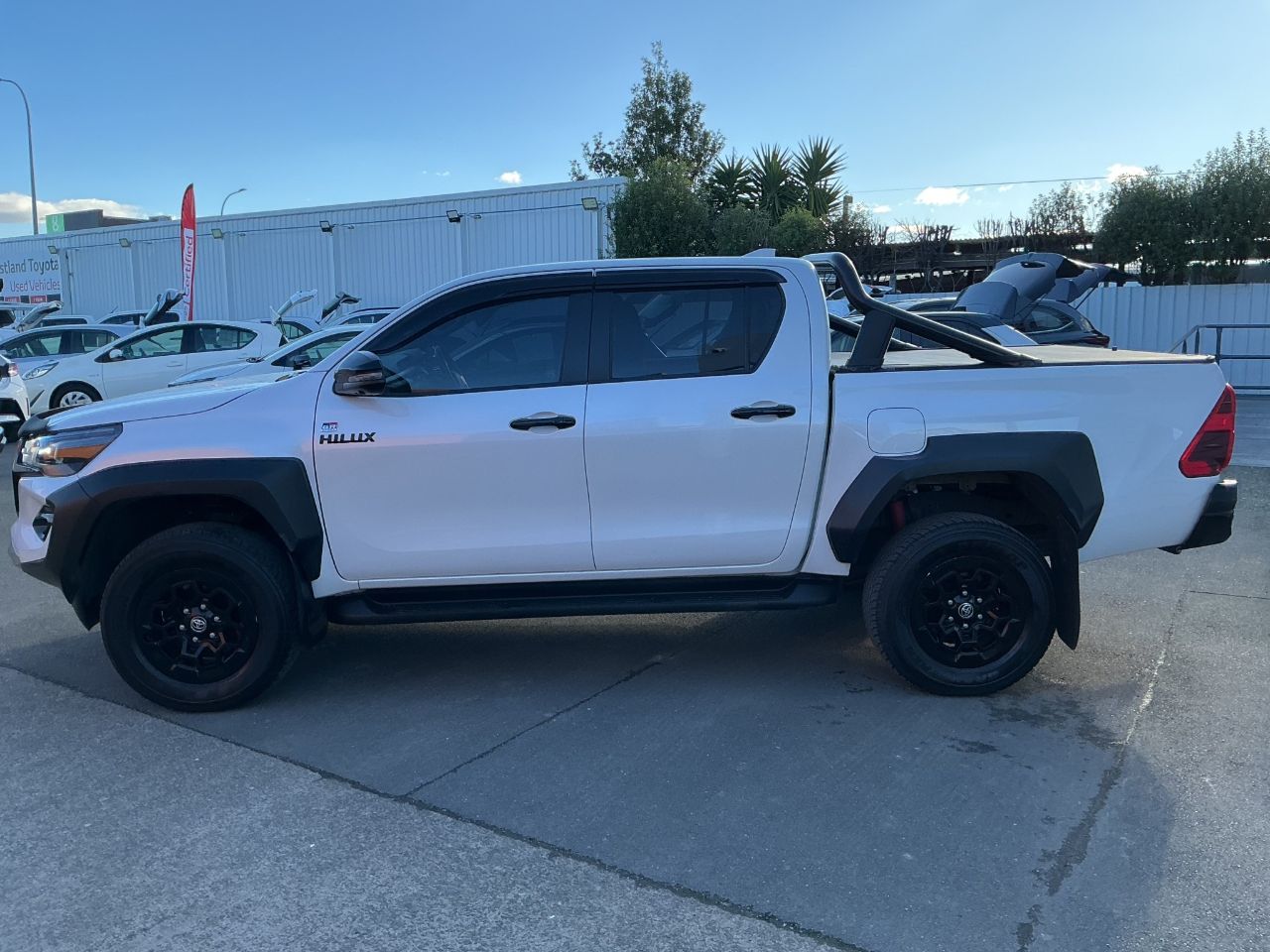 Vehicle image 5